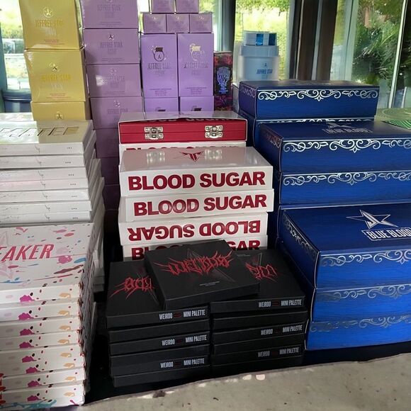 Jeffree Star MYSTERY box 2-2.5 =$600-$750 twice the fun lot ❤️ it or your💰back - Picture 2 of 13